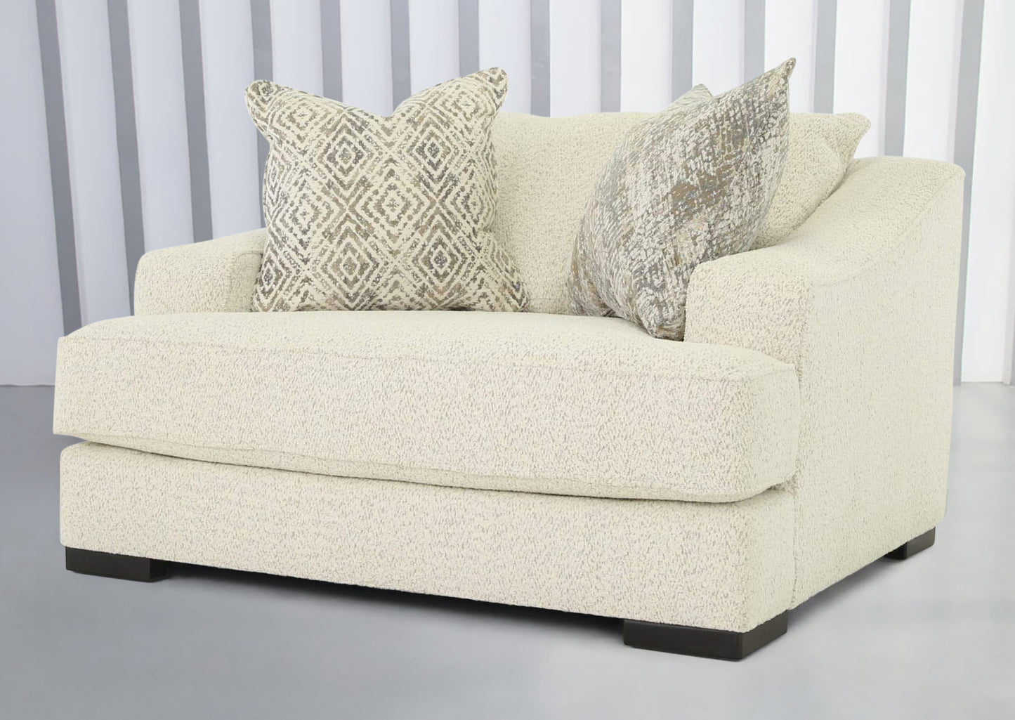 Mira Loveseat